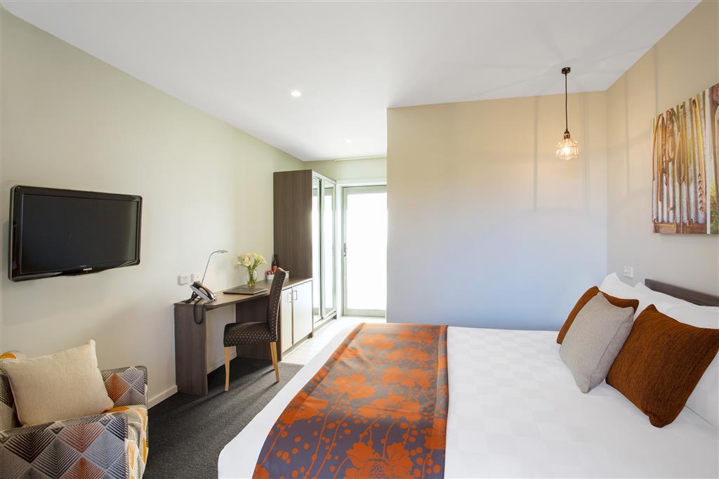 Comfort Inn & Suites Уорагъл Екстериор снимка