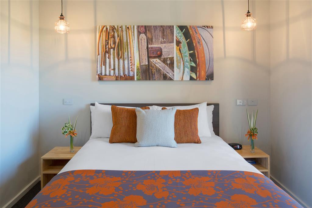 Comfort Inn & Suites Уорагъл Екстериор снимка