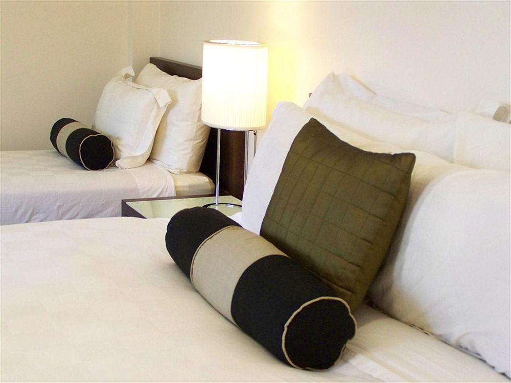 Comfort Inn & Suites Уорагъл Стая снимка